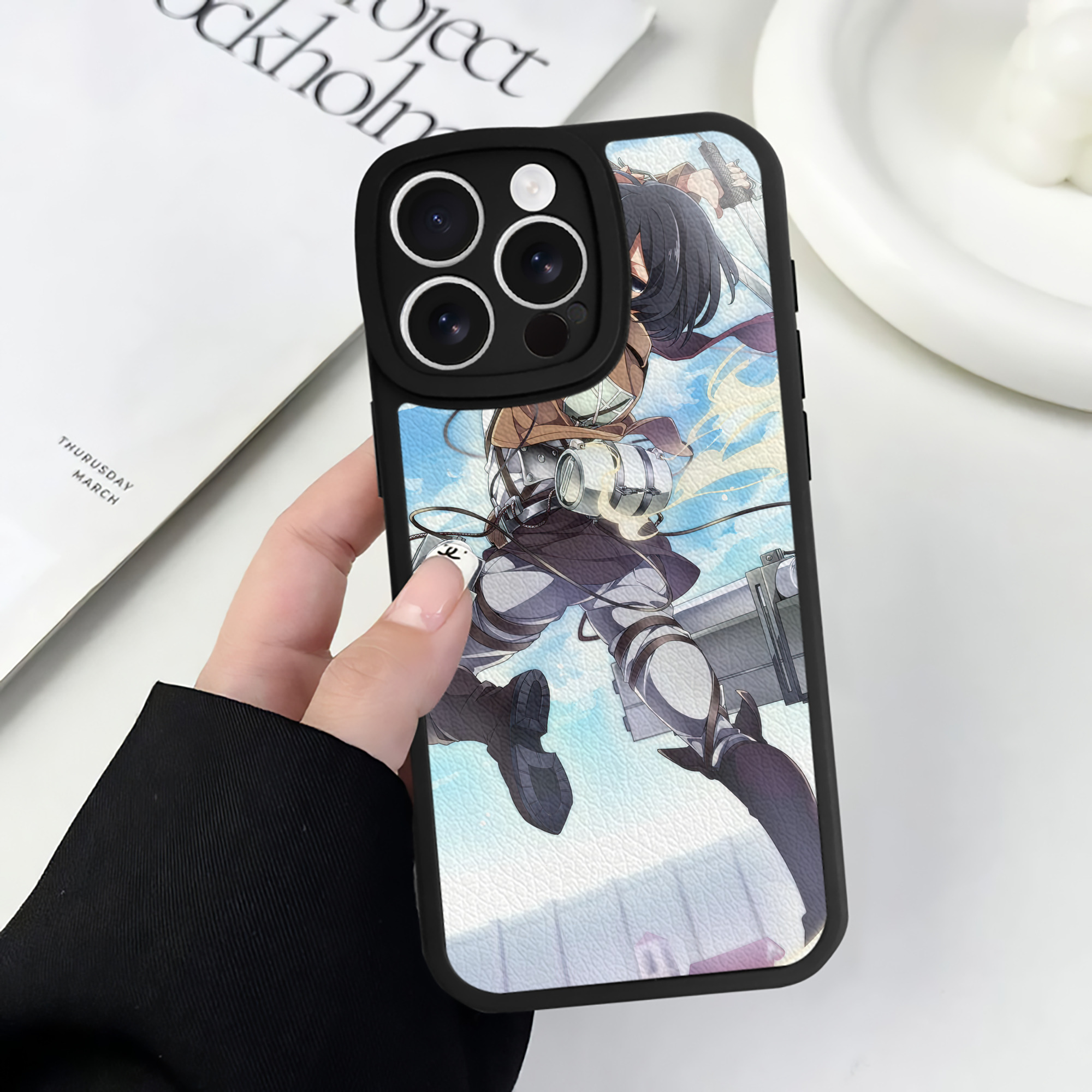 （画像用） 進撃の巨人 Attack on Titan 【iPhone 16シリーズ対応】シリコンスマホケース（レザー調） 材質：シリコン